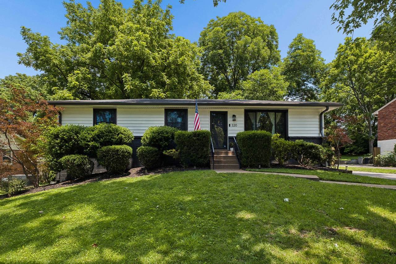 320 Garrett Dr - Photo 1