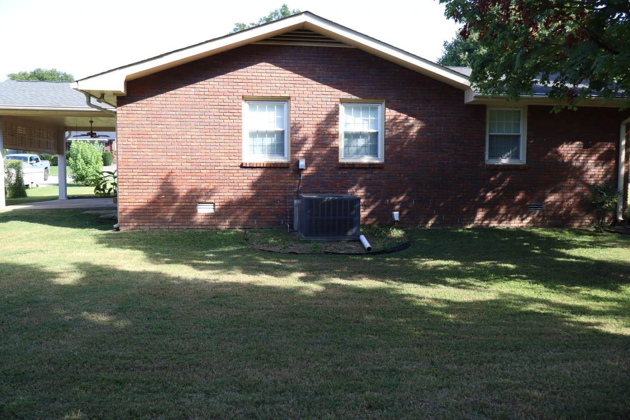 https://bt-photos.global.ssl.fastly.net/nashville/1280_boomver_1_RTC3515259-1.jpg