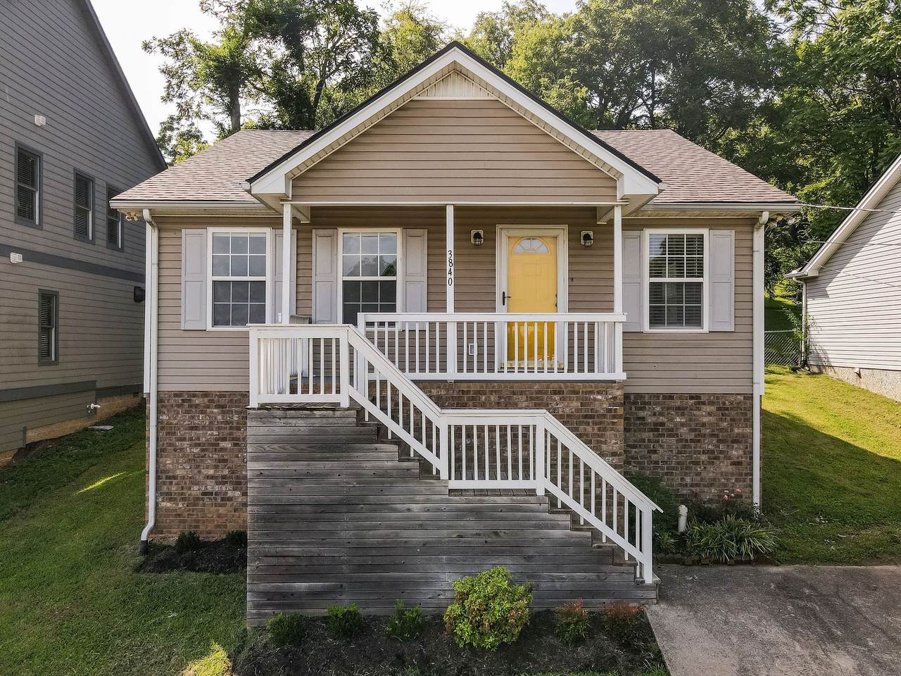 3840 Hutson Ave - Photo 1