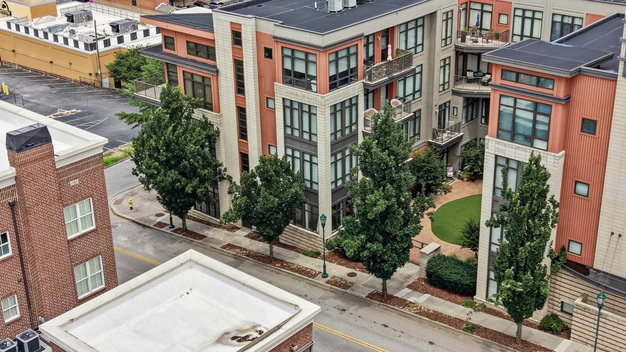 https://bt-photos.global.ssl.fastly.net/nashville/1280_boomver_1_RTC3515355-1.jpg
