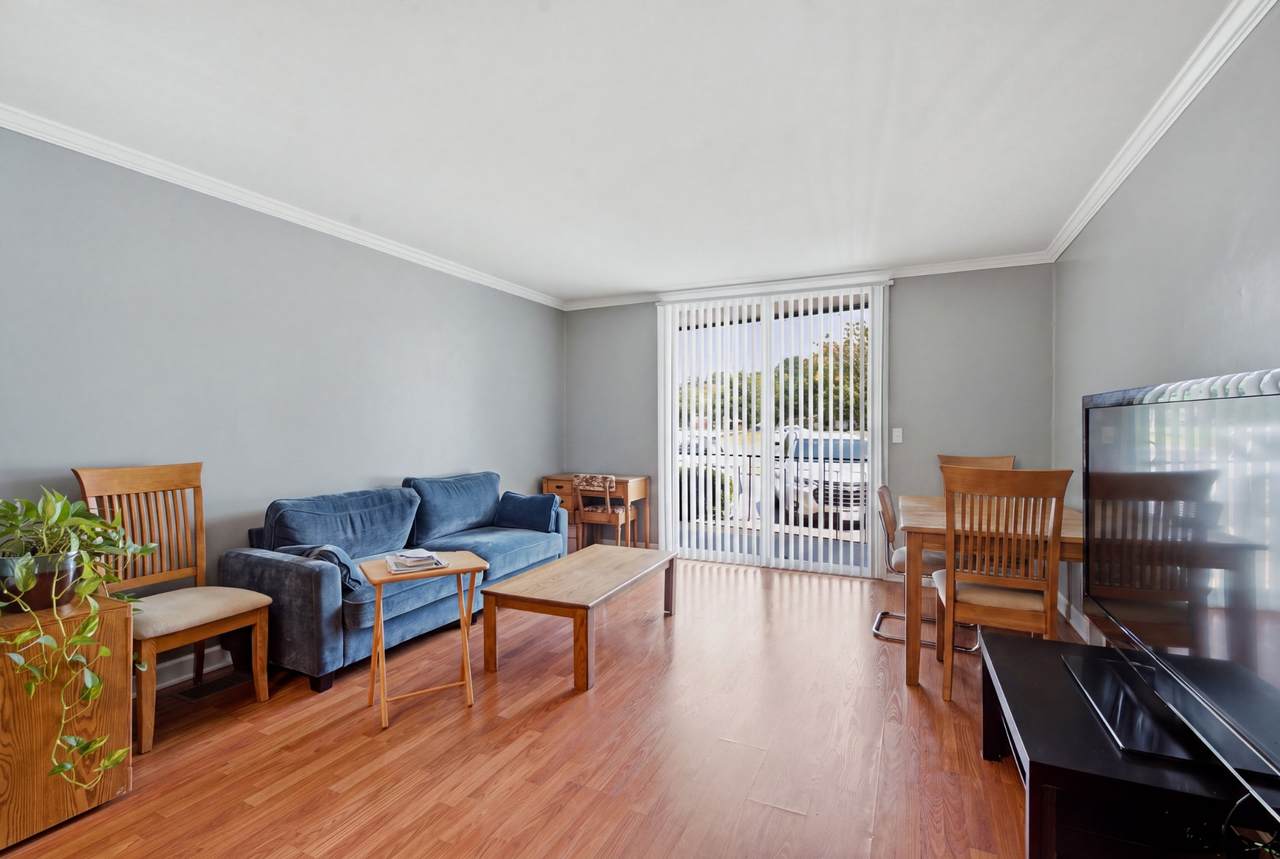 613 Hillsboro Rd - Photo 1
