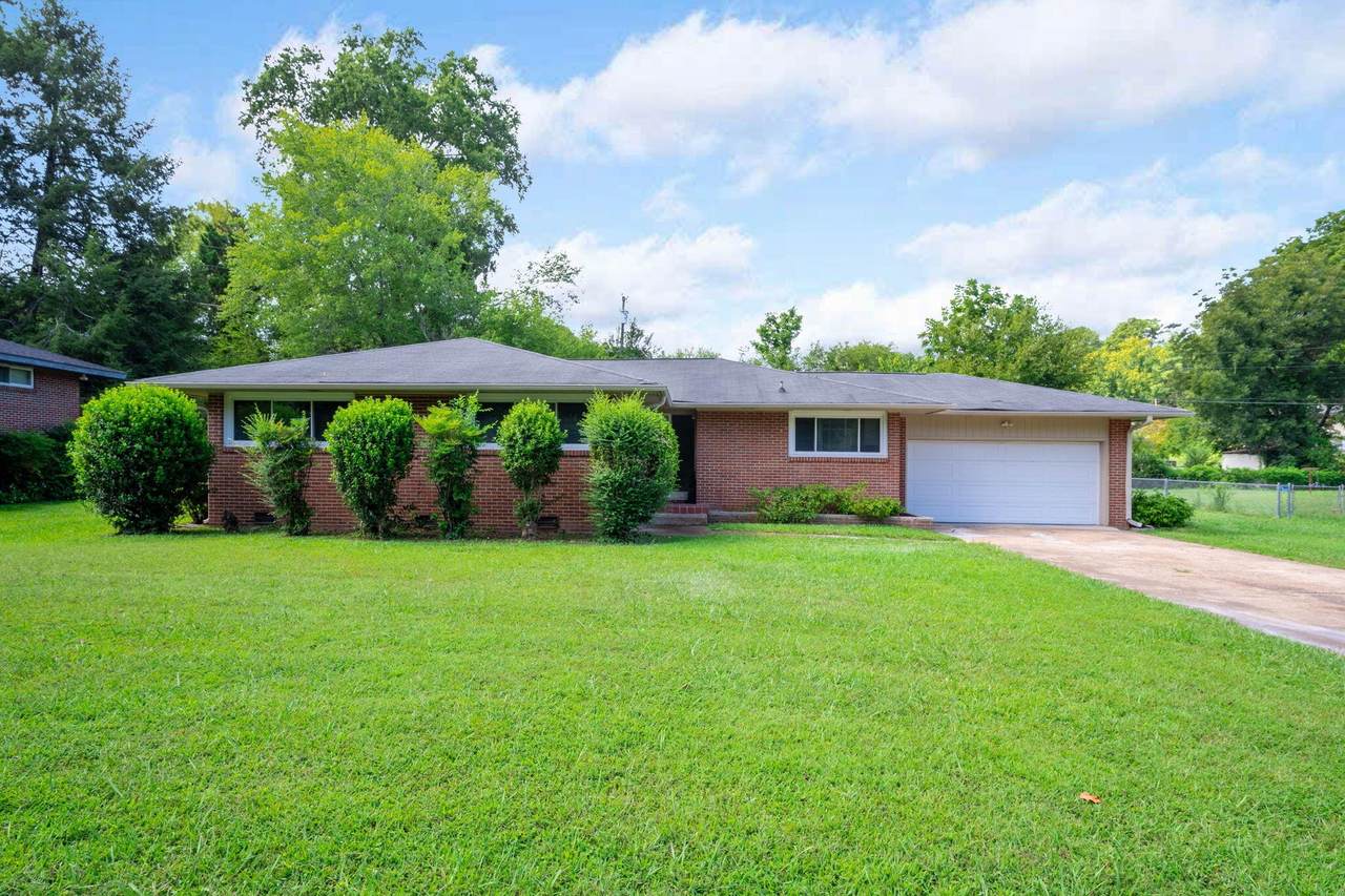4728 Fairwood Lane - Photo 1