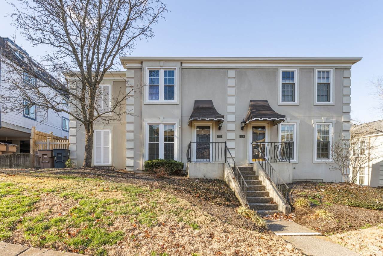 112 Saint Charles Pl - Photo 1