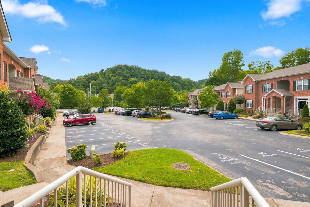 https://bt-photos.global.ssl.fastly.net/nashville/1280_boomver_1_RTC3516496-1.jpg