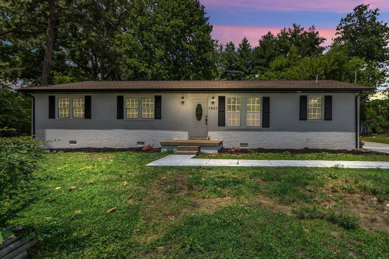 1907 Russell Dr - Photo 1