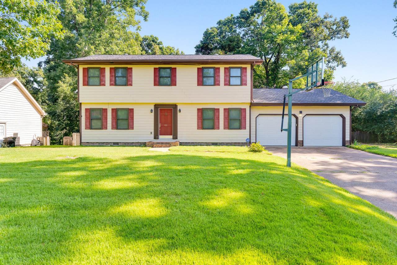 9415 Seasons Drive - Photo 1