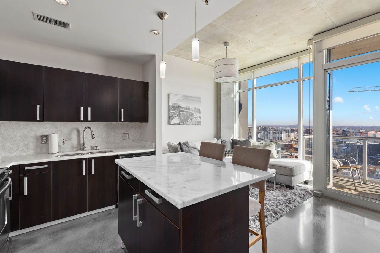600 12th Ave - Photo 1