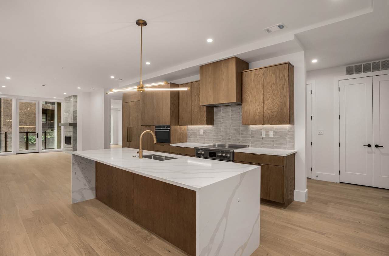 321 31st Ave - Photo 1