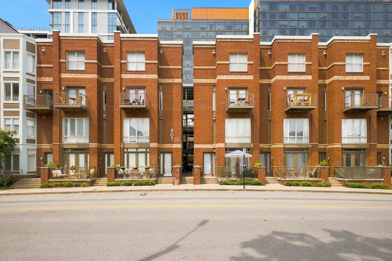 807 18th Ave - Photo 1