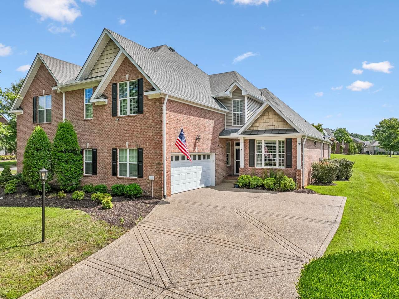 1219 Chickadee Cir - Photo 1