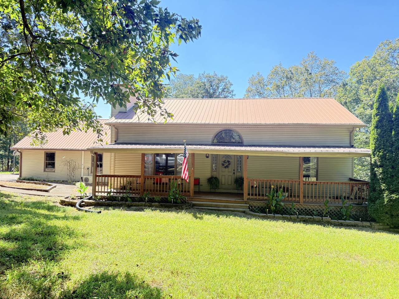 187 Th Hooper Ln - Photo 1