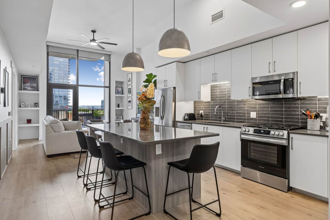 1212 Demonbreun St - Photo 1