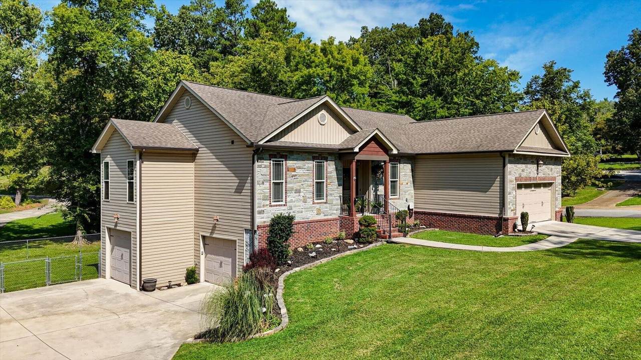 2356 Gale Lane - Photo 1
