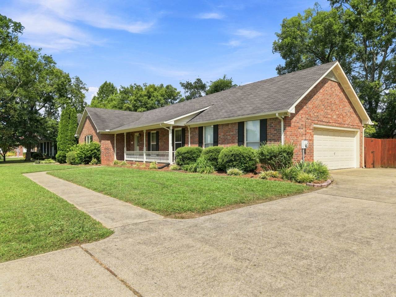 https://bt-photos.global.ssl.fastly.net/nashville/1280_boomver_1_RTC3527497-1.jpg