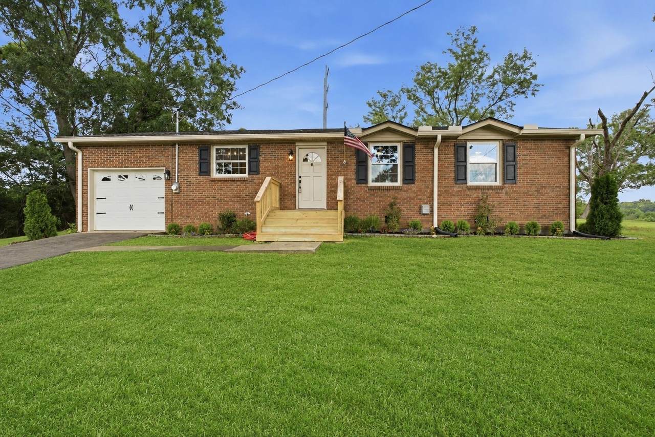 230 S Valley Rd - Photo 1