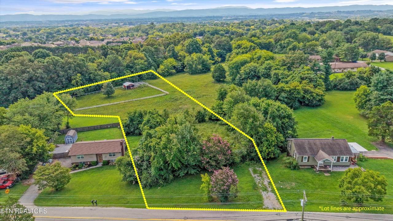 1229 W Hunt Rd - Photo 1