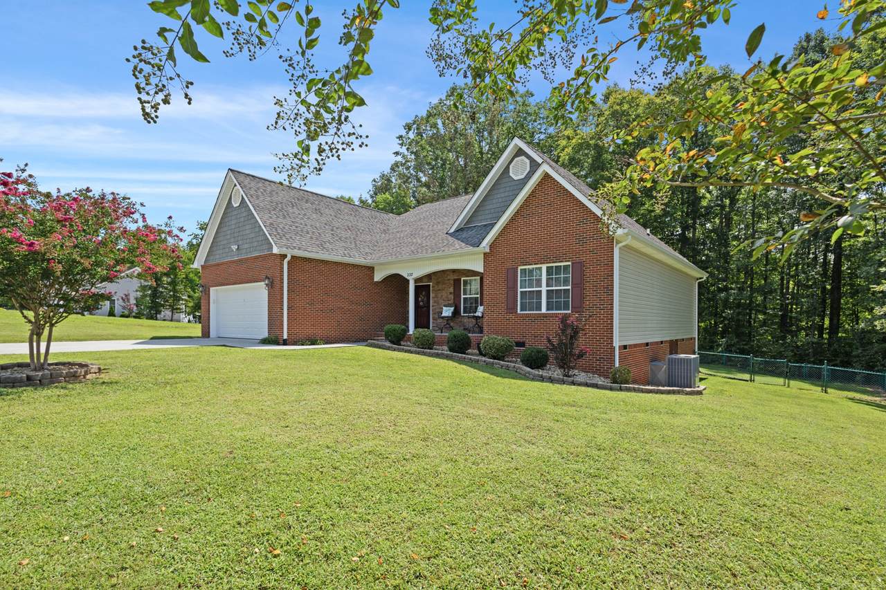 332 Shadows Lawn Dr - Photo 1