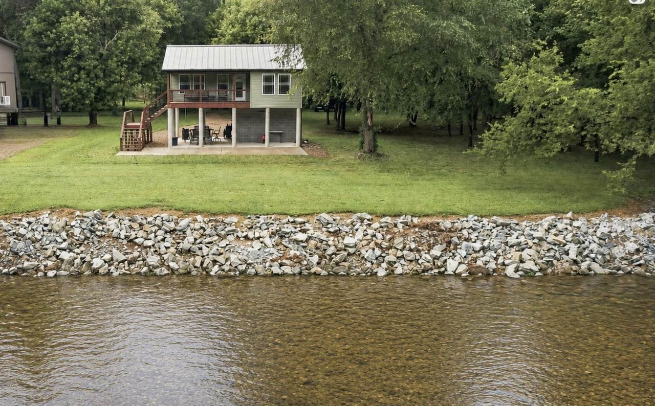 52 Railroad Rd - Photo 1