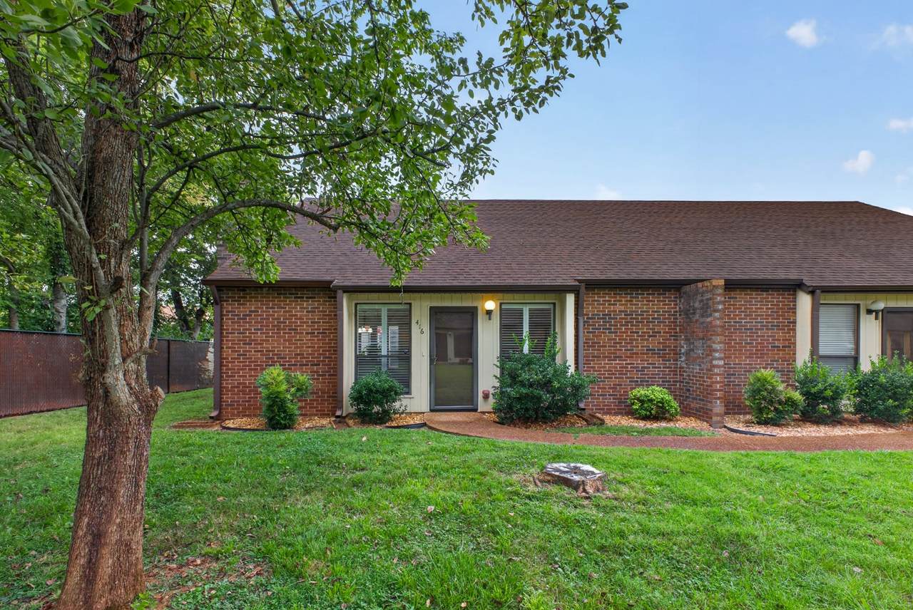 416 Castlewood Ln - Photo 1