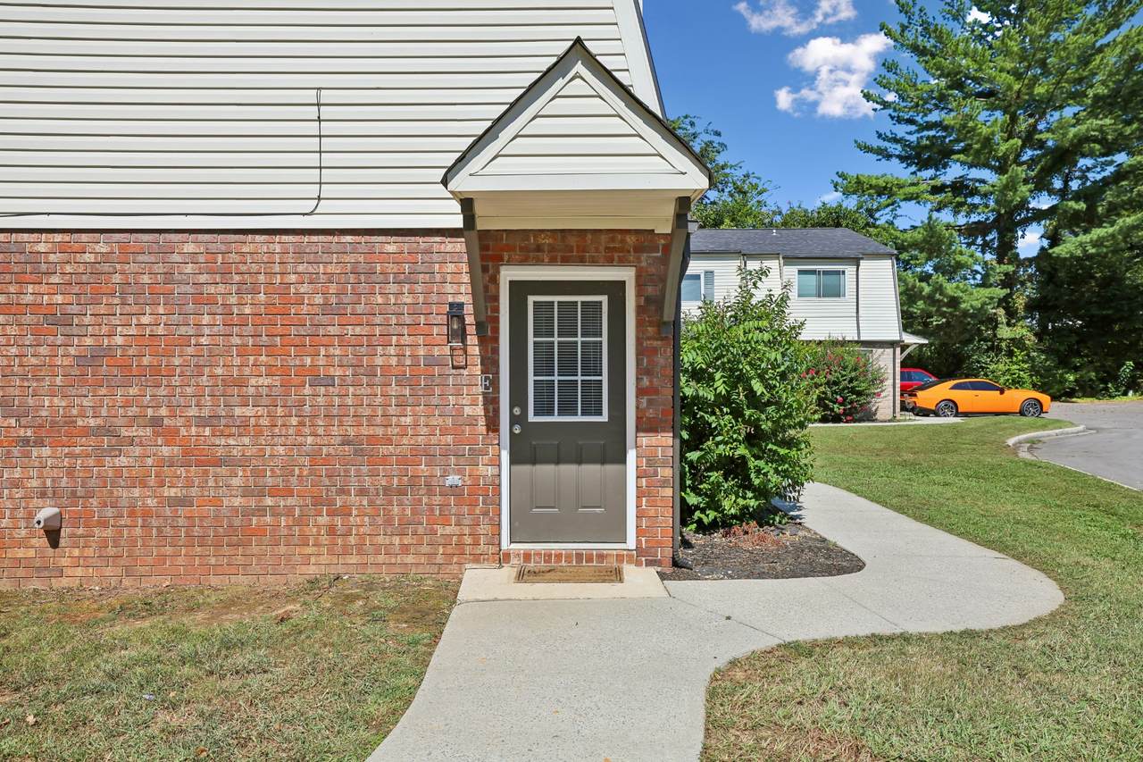 601 E Grundy St - Photo 1