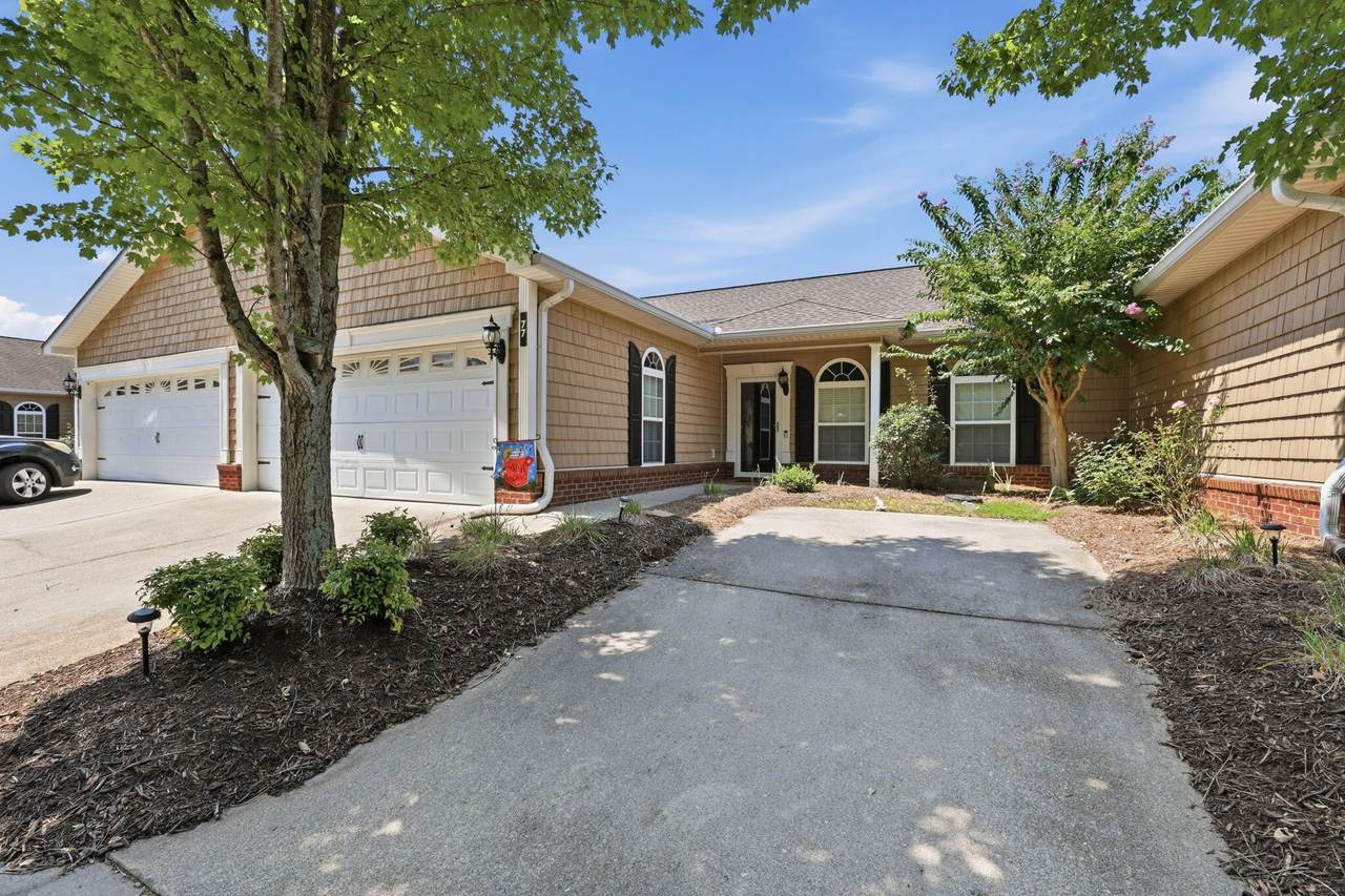 1903 N Summit Drive - Photo 1