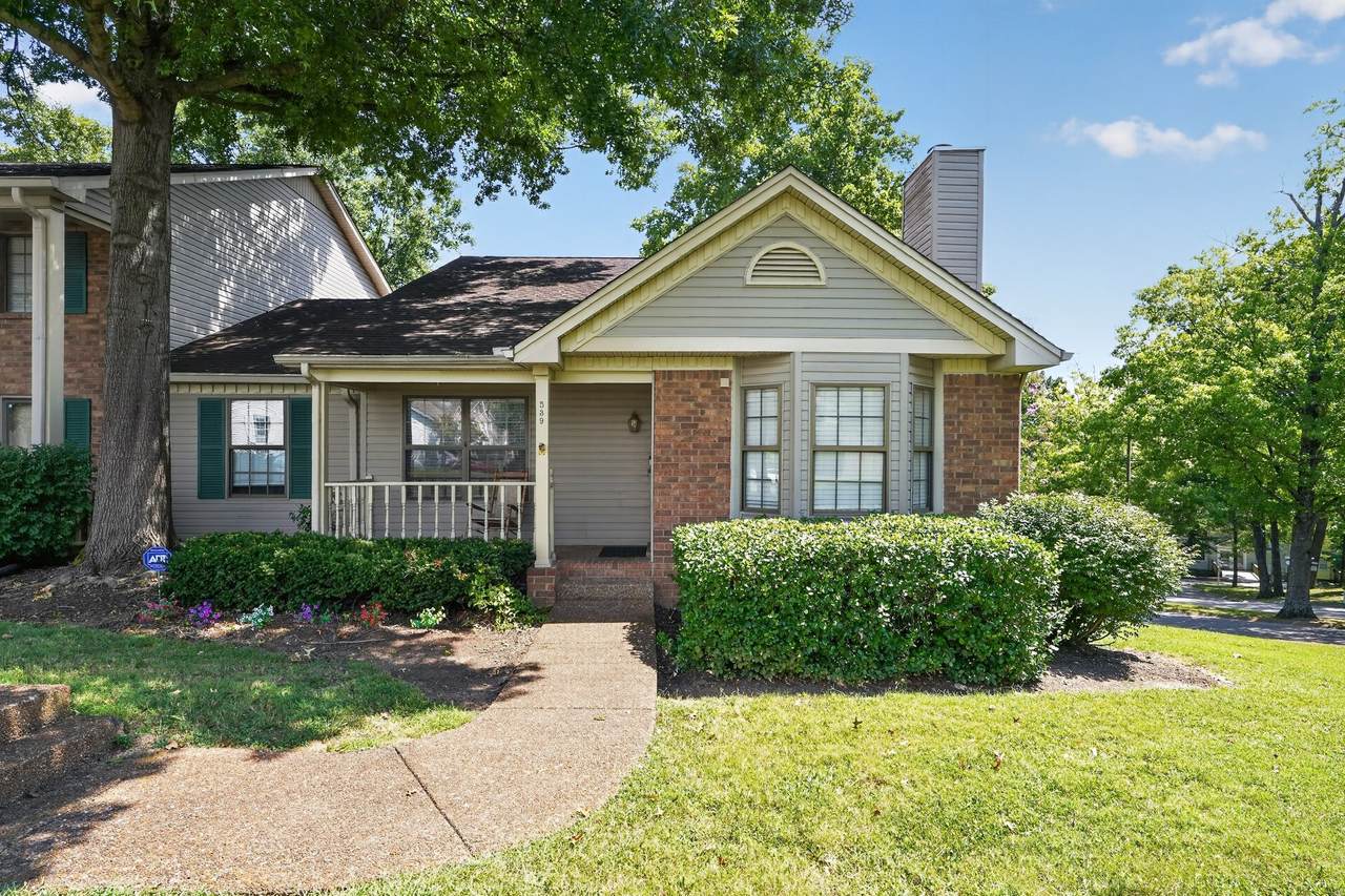 539 Upsall Dr - Photo 1
