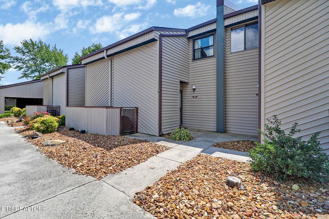 96 Lakeshore Lane - Photo 1