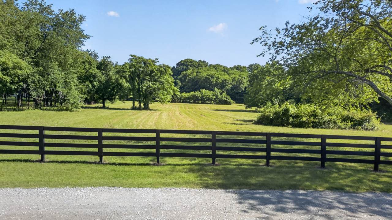 https://bt-photos.global.ssl.fastly.net/nashville/1280_boomver_1_RTC3530103-1.jpg