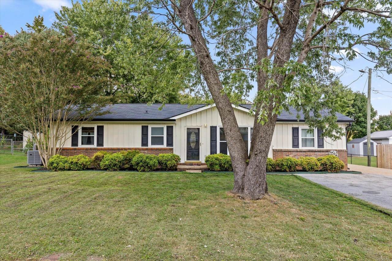 1389 Meadowood Drive - Photo 1