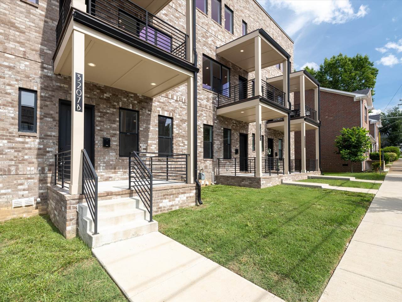 https://bt-photos.global.ssl.fastly.net/nashville/1280_boomver_1_RTC3530917-1.jpg