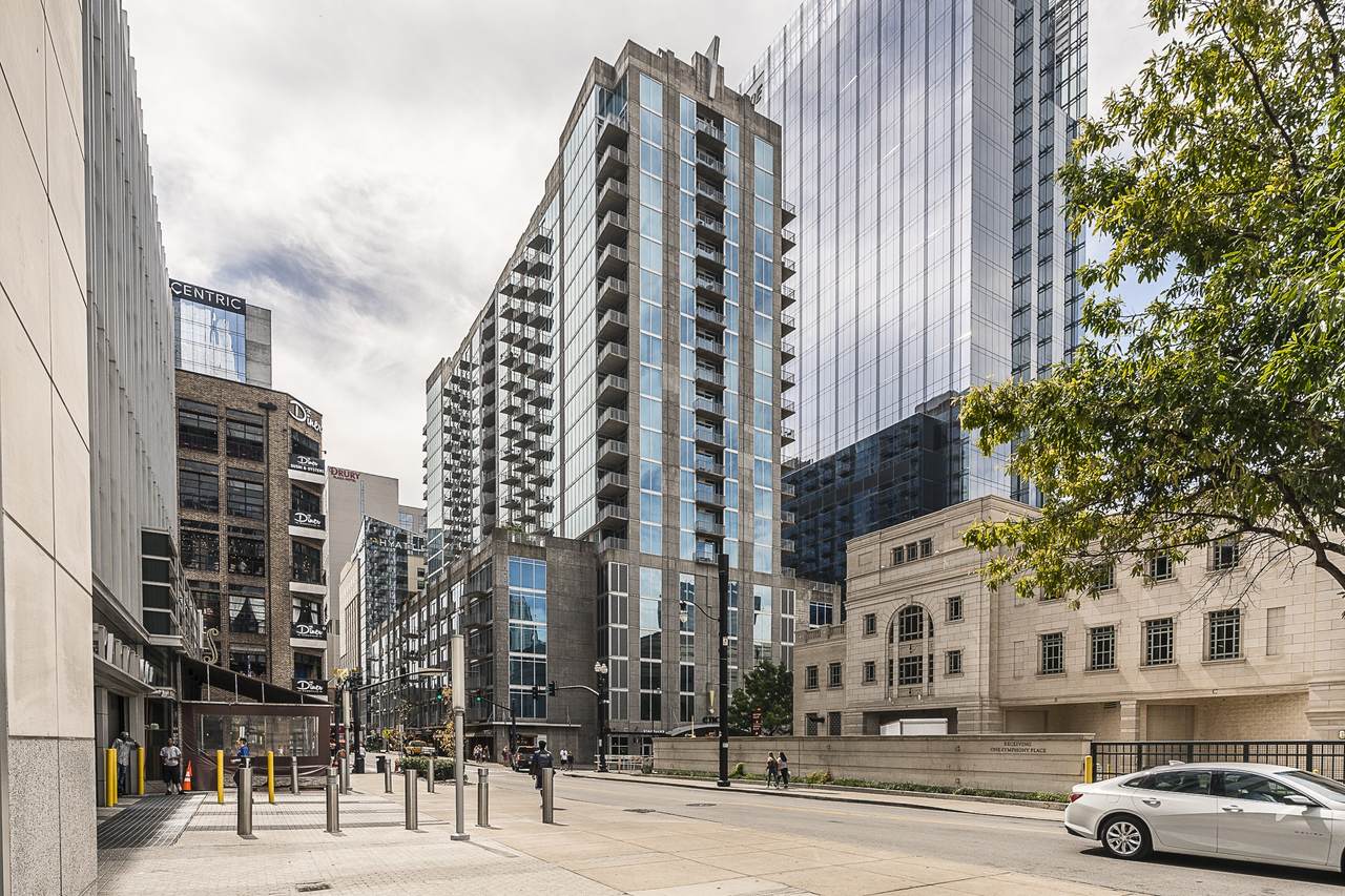 301 Demonbreun St - Photo 1