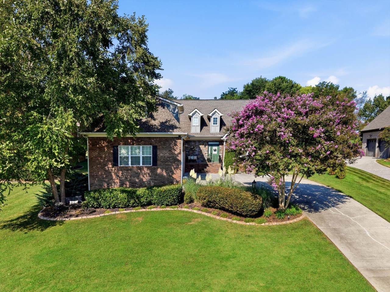 https://bt-photos.global.ssl.fastly.net/nashville/1280_boomver_1_RTC3531350-1.jpg