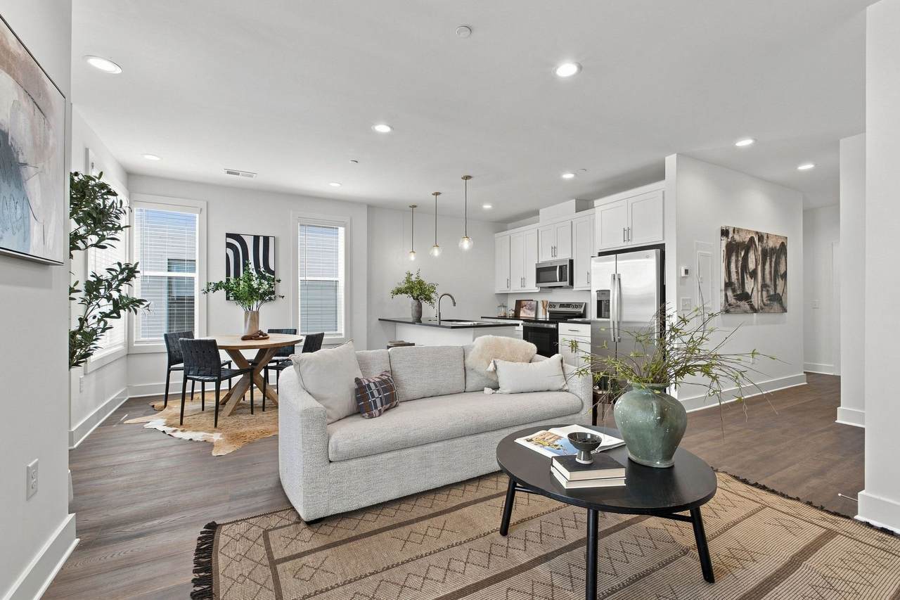 505 Community Ct - Photo 1