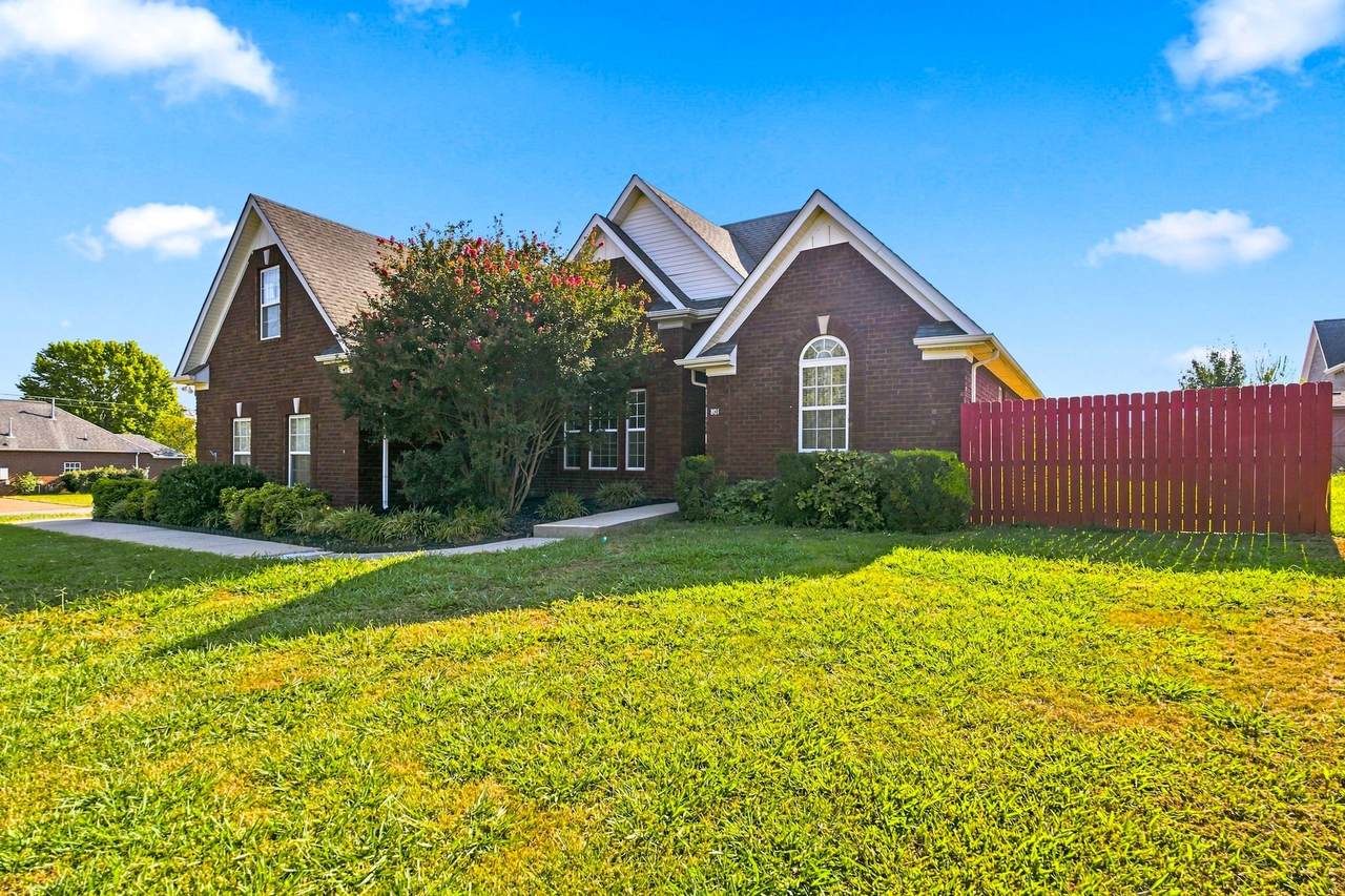 https://bt-photos.global.ssl.fastly.net/nashville/1280_boomver_1_RTC3531659-1.jpg