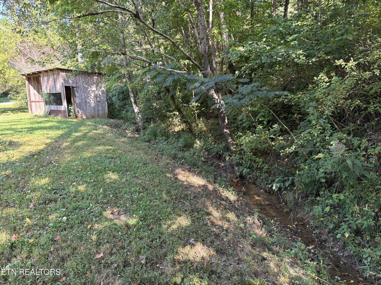 204 Hughes Hollow Rd - Photo 1