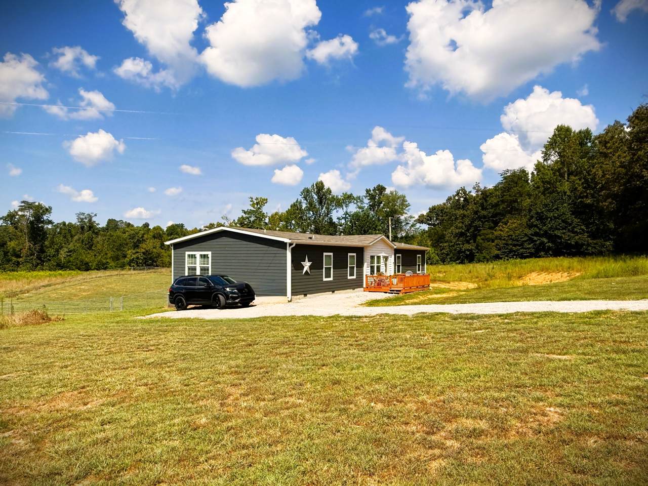 https://bt-photos.global.ssl.fastly.net/nashville/1280_boomver_1_RTC3540969-1.jpg