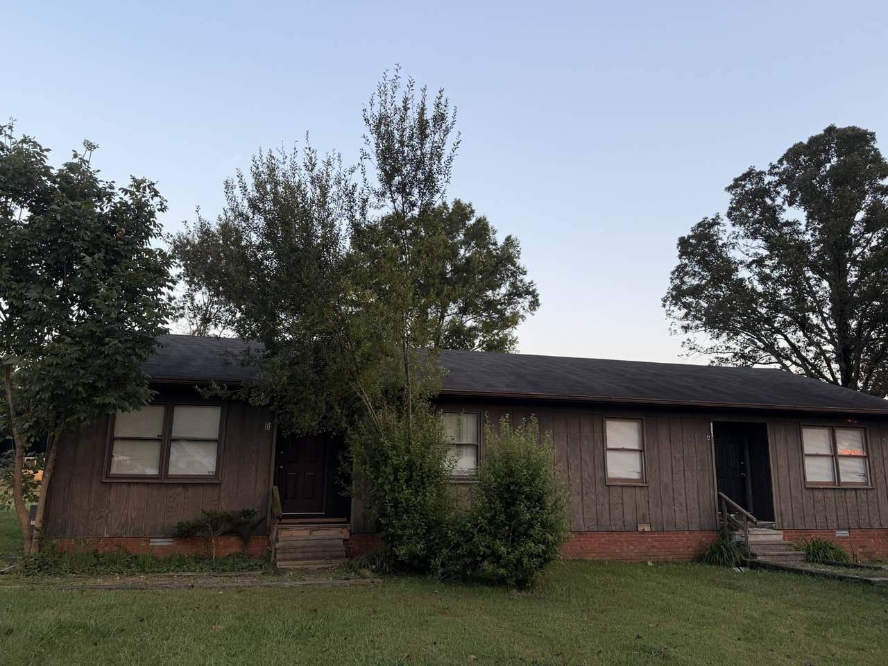 1515 Rogers Cir - Photo 1