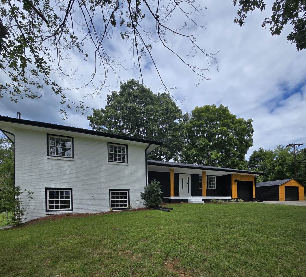 1787 W Elmwood Rd - Photo 1