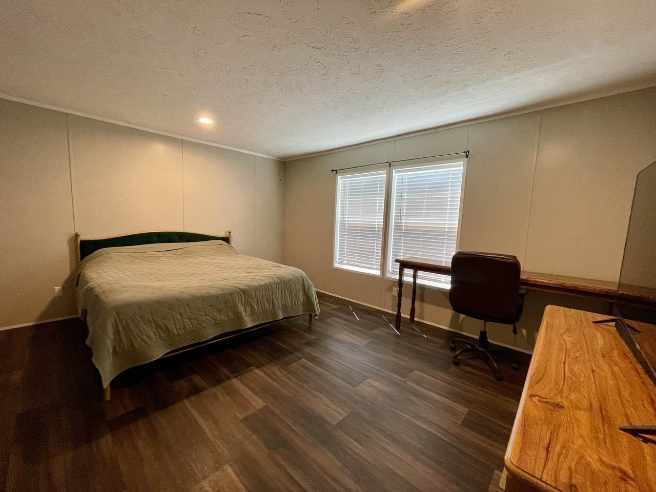 https://bt-photos.global.ssl.fastly.net/nashville/1280_boomver_1_RTC3546112-1.jpg
