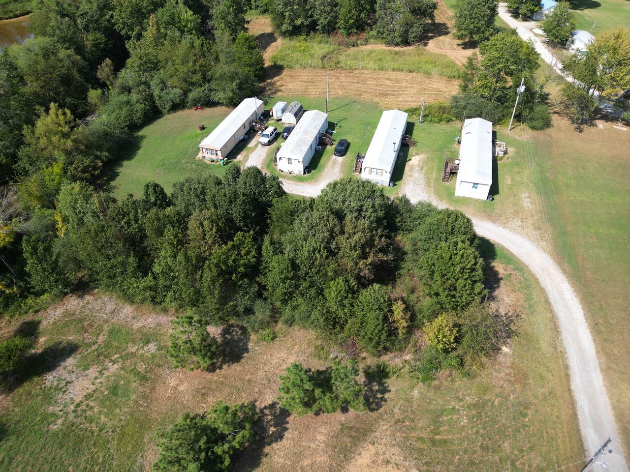10926 Old County Line Rd - Photo 1