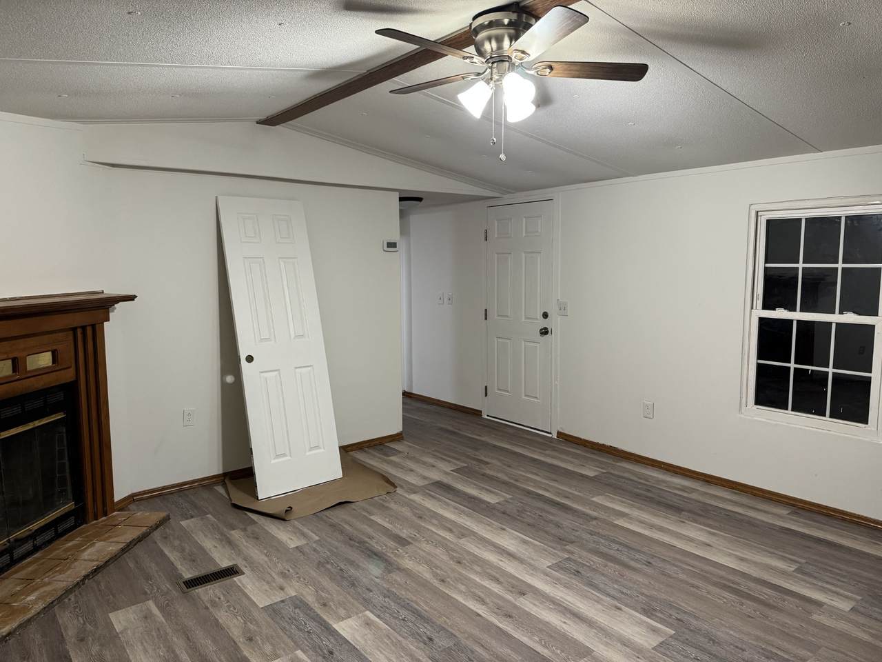 https://bt-photos.global.ssl.fastly.net/nashville/1280_boomver_1_RTC3546753-1.jpg