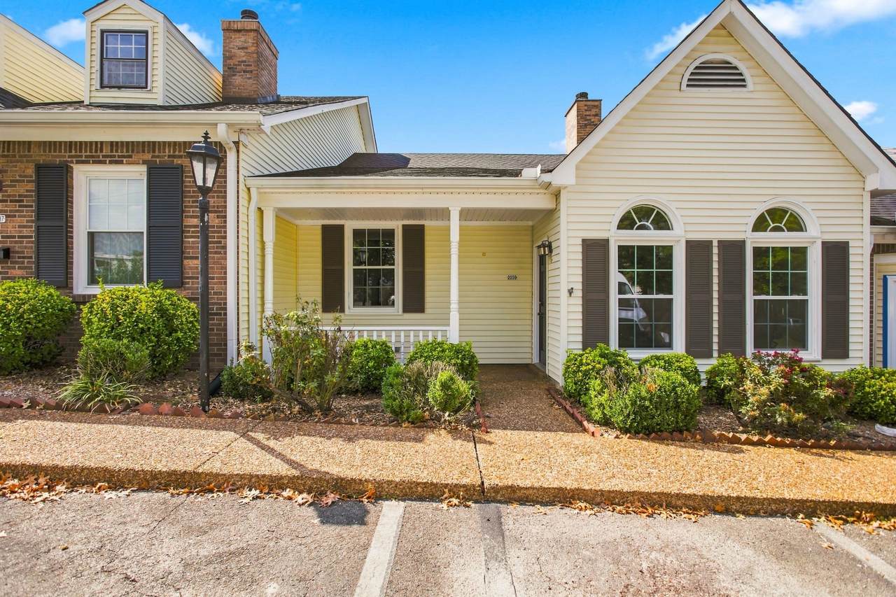 2039 Union Pl - Photo 1