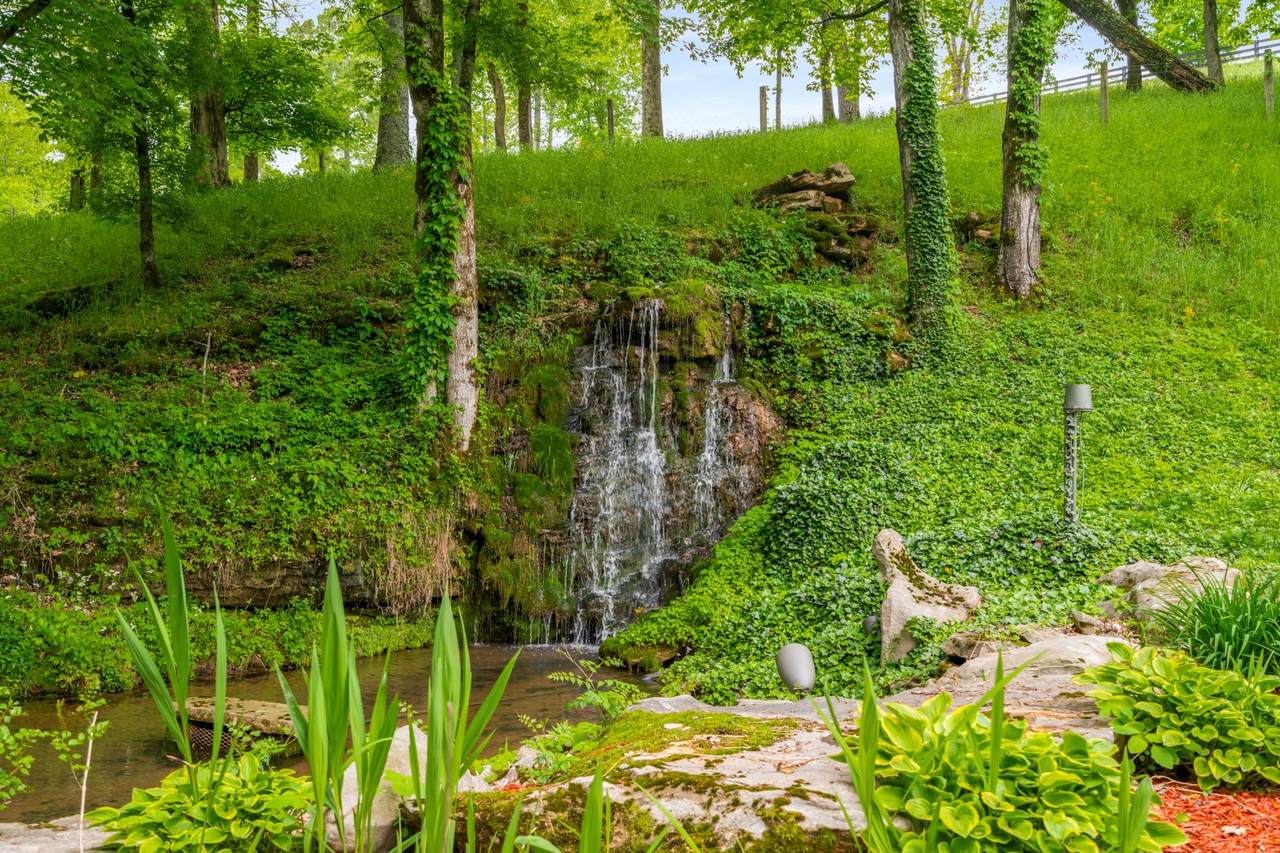 https://bt-photos.global.ssl.fastly.net/nashville/1280_boomver_1_RTC3598070-1.jpg