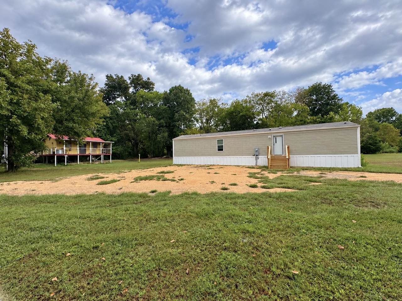 231 Dogwood Lane - Photo 1