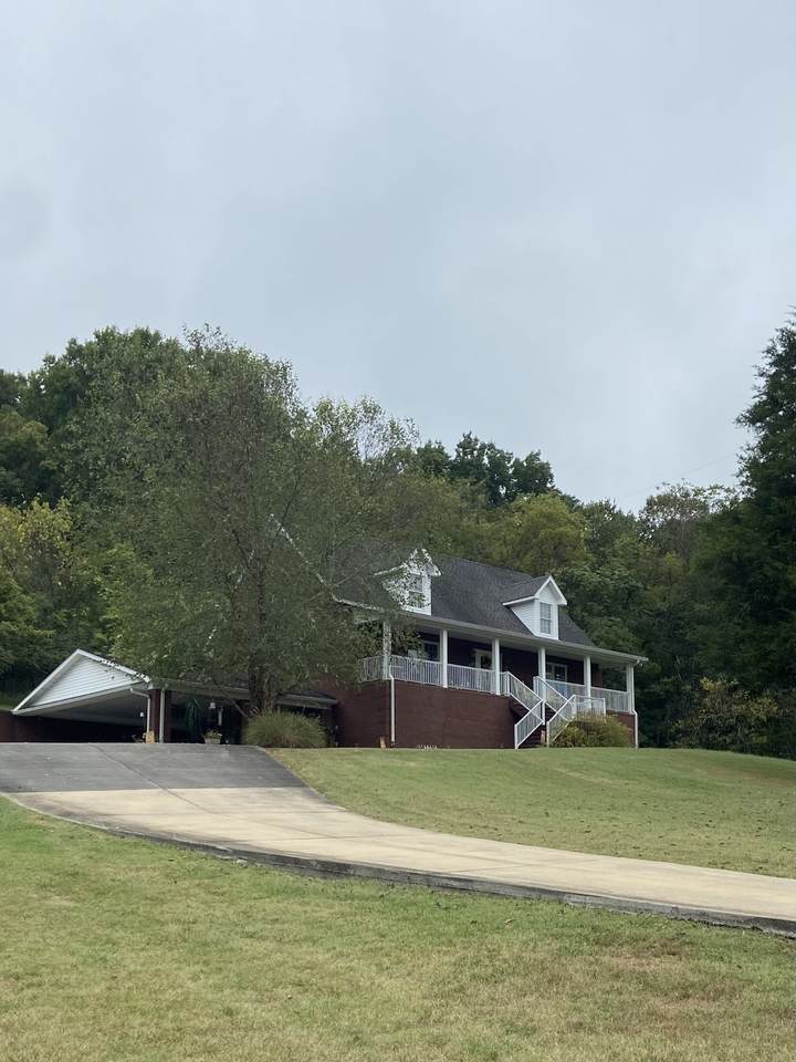 107 Brandon Ln - Photo 1