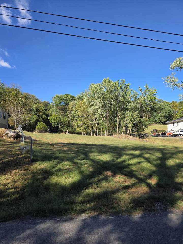 https://bt-photos.global.ssl.fastly.net/nashville/1280_boomver_1_RTC3602080-1.jpg