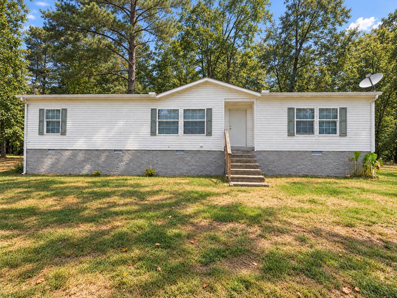 225 Pineview Rd - Photo 1