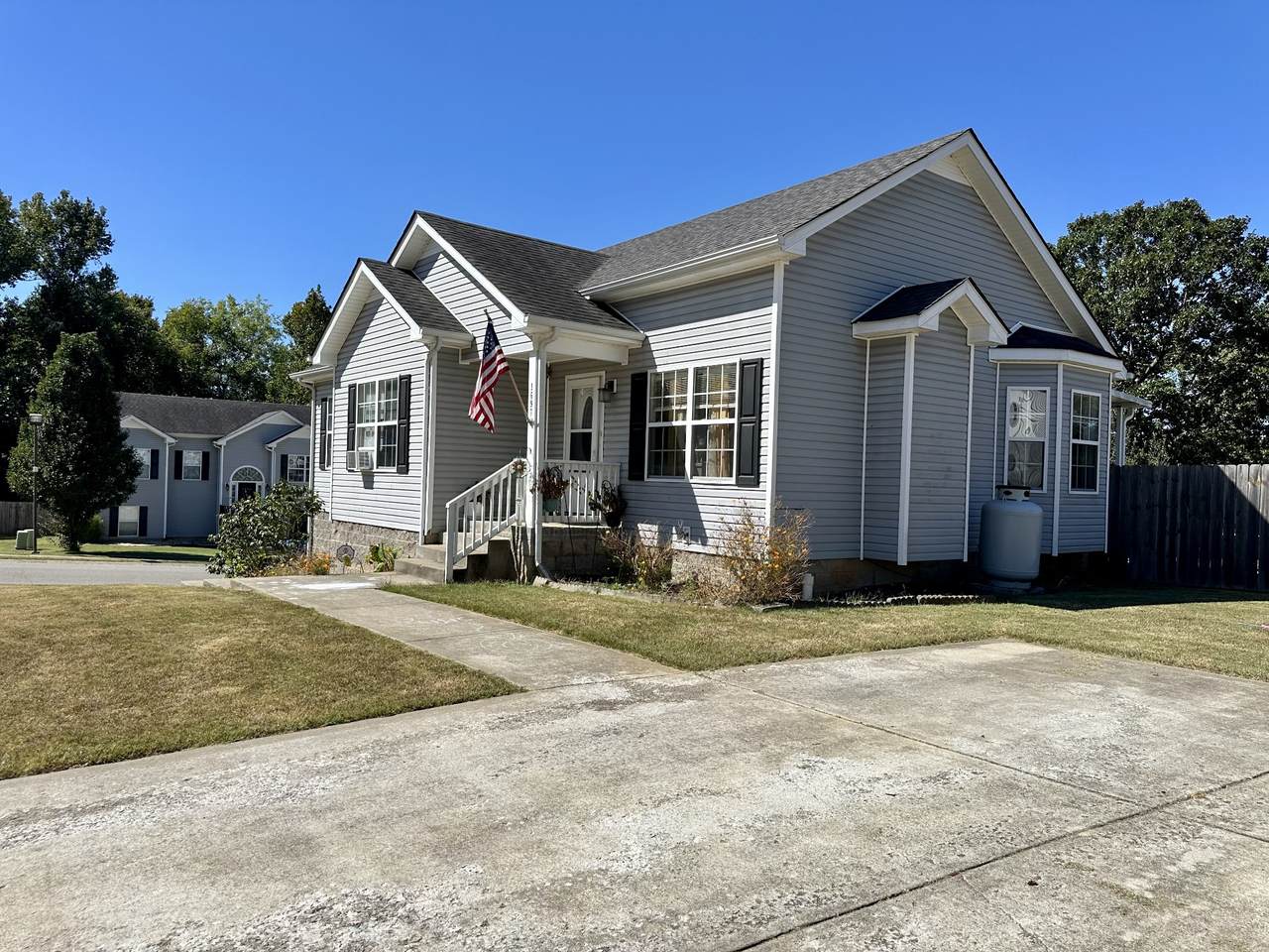 https://bt-photos.global.ssl.fastly.net/nashville/1280_boomver_1_RTC3603302-1.jpg