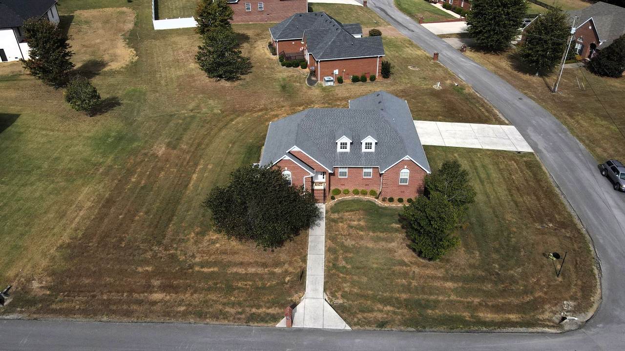 95 Maple Dr - Photo 1