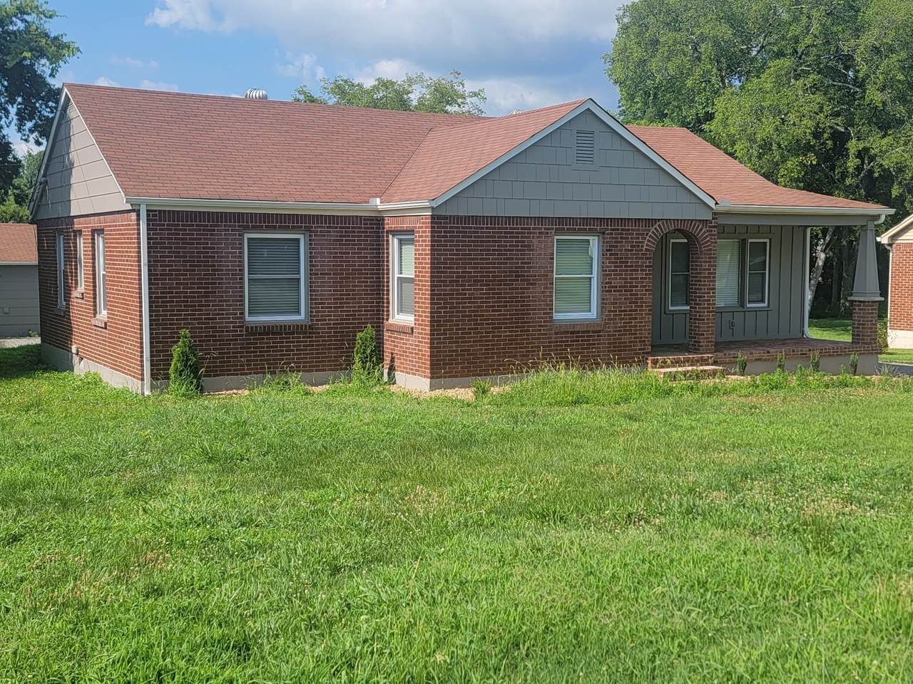 https://bt-photos.global.ssl.fastly.net/nashville/1280_boomver_1_RTC3609949-1.jpg